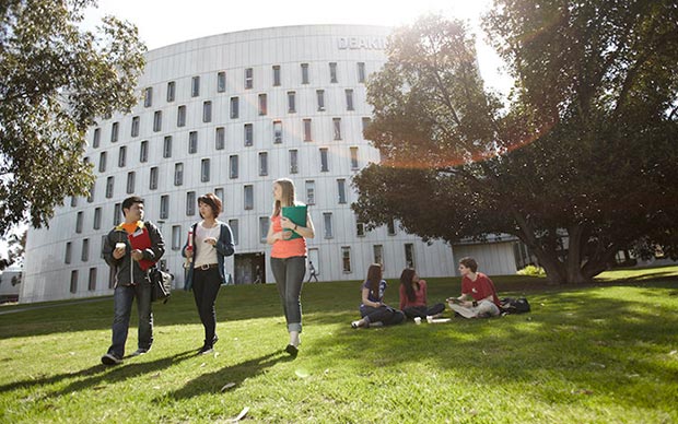 Cử nhân truyền thông chuyên ngành báo chí - ĐH Deakin